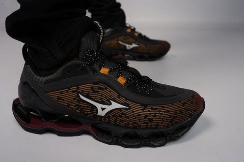 Кросівки Mizuno Wave Prophecy 13.2 унісекс коричневі/сірі 41 (D1GA260H04) D1GA260H04 фото